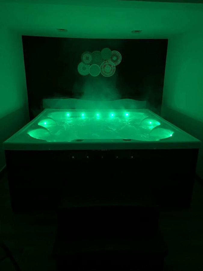 Roulotte La Boheme Est Son Spa En Baie De Somme Arrest Luaran gambar